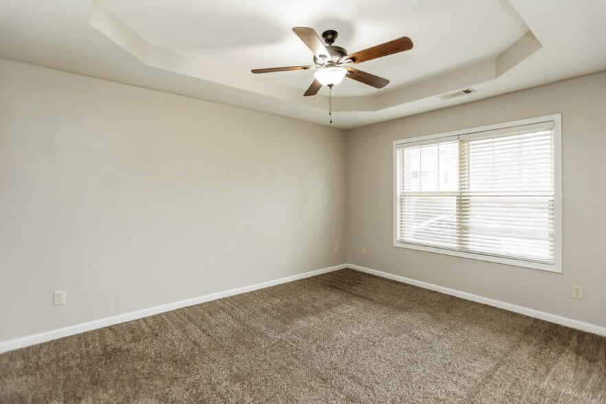 Building Photo - 1025 West Ave