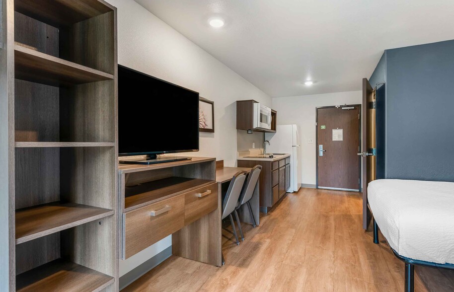 Building Photo - Furnished Studio-St Paul - Woodbury