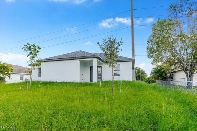 Building Photo - 2221 Tropicana Parkway W