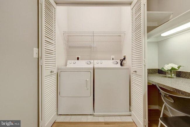 Building Photo - 2791 Centerboro Dr