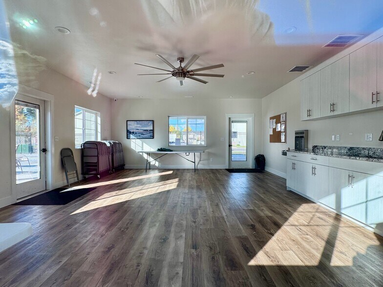 Building Photo - 1624 Hannah Ln