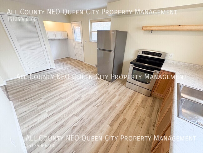 Building Photo - 2420 Ulrich Ave