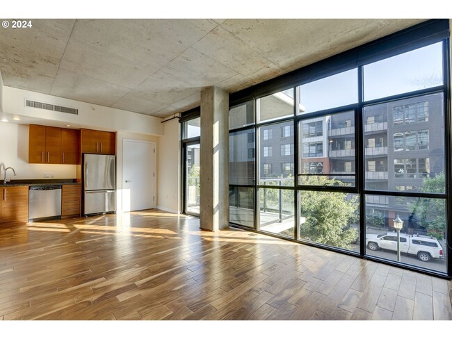 Building Photo - Modern Condo in NW District, Portland! On ...