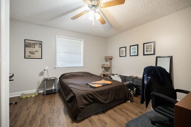 Building Photo - 290 Appleby Dr