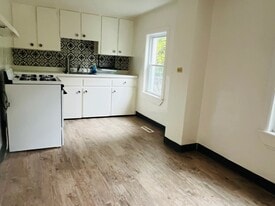 Building Photo - 2 Amdurer Rd