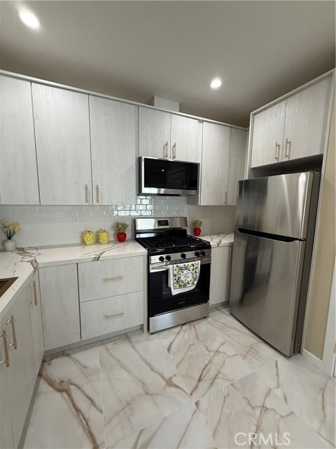 Building Photo - 17606 Orna Dr