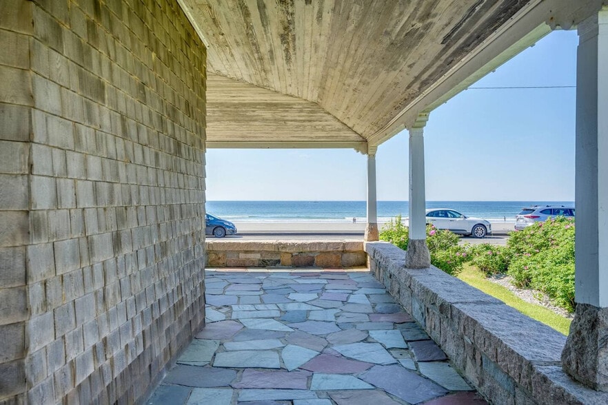 Building Photo - 93 Beach Ave