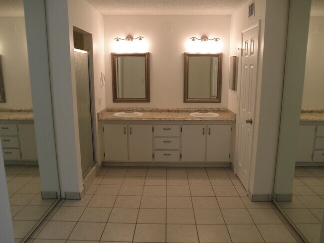 Building Photo - 584 Springdale Cir