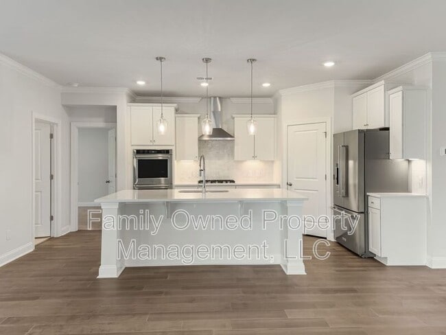 Building Photo - 208 Shortmarsh St