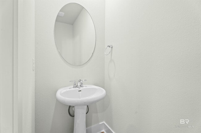 Building Photo - 10464 Winning Colors Trl