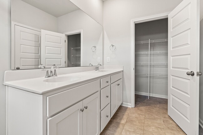 Building Photo - Empyrean Home