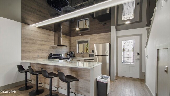 Building Photo - 131 Kimberly Dr