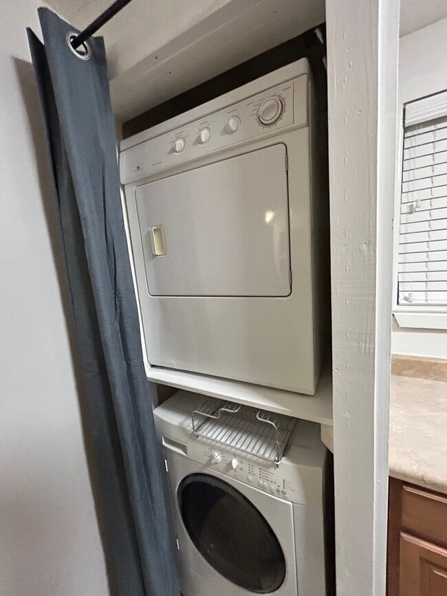 Building Photo - 4315 Antisdale St