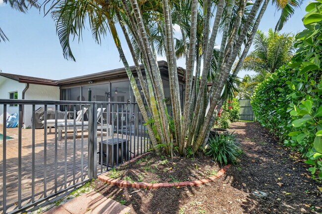 Building Photo - 6372 Sleepy Willow Way