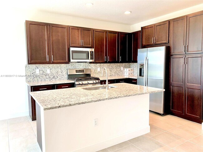 Building Photo - 13534 SW Oceanus Blvd