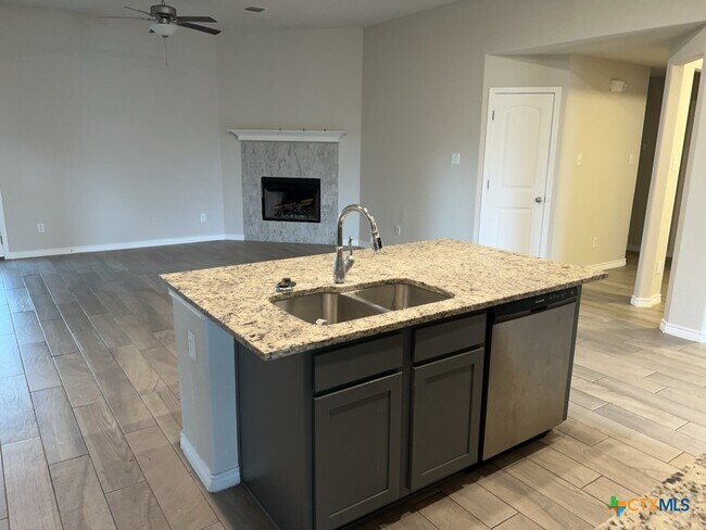 Building Photo - 7607 Melanite Dr