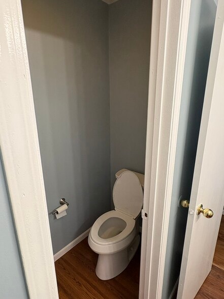 Building Photo - 1835 Carpenter Cir