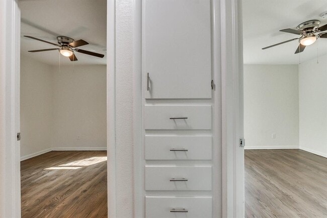 Building Photo - 2725 Texoma Dr