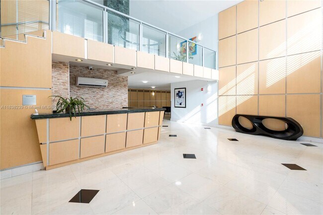 Building Photo - 6770 Indian Creek Dr