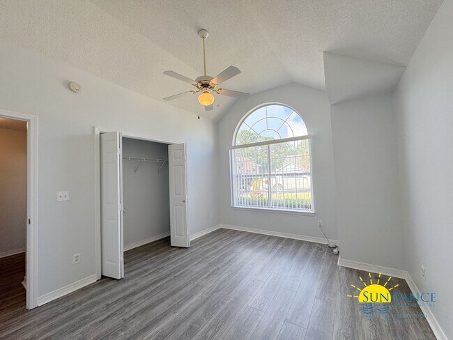 Building Photo - Renovated 3-Bedroom Home on Quiet Cul-de-S...