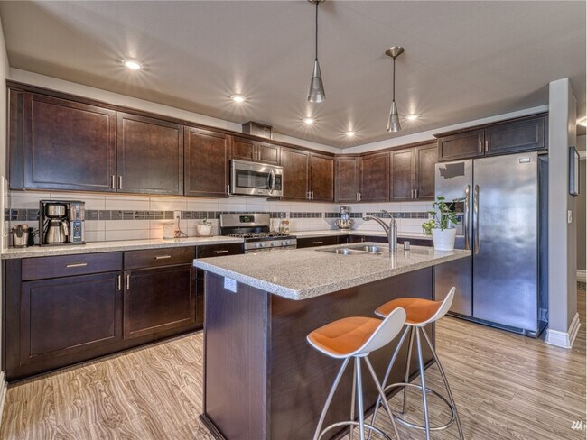 Building Photo - 6554 Hunt Highlands Loop