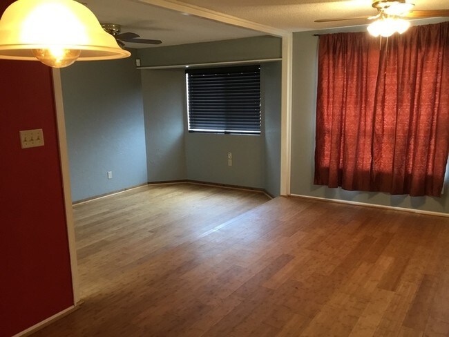 Building Photo - Lake View in Alvarado