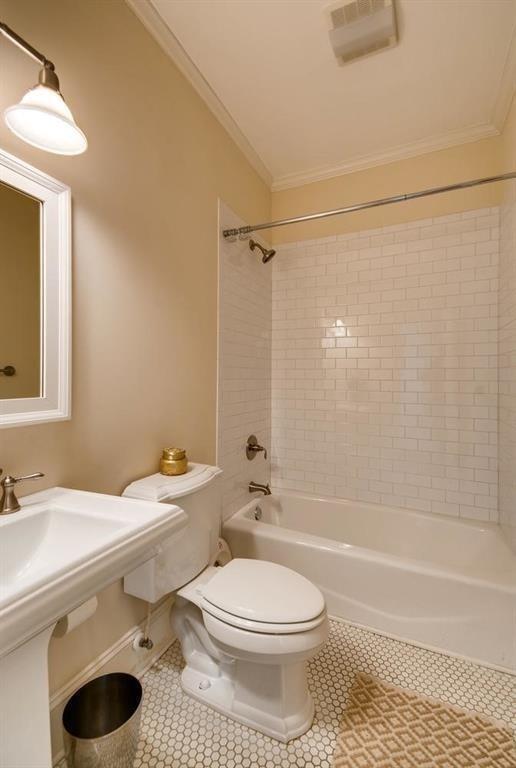 Building Photo - 2105 Brookview Dr NW
