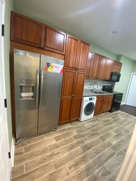 Kitchen - 542 Van Siclen Ave