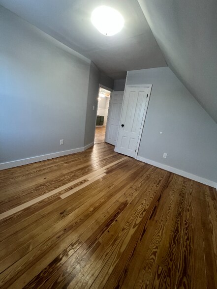 Building Photo - 25 Babbitt St