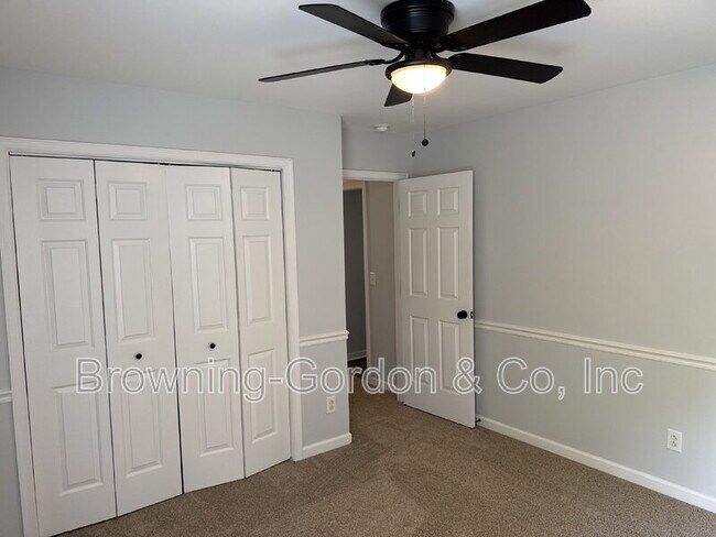 Building Photo - 212 Claybrook Ln