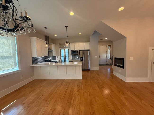 Building Photo - Beautiful Single Family Home
