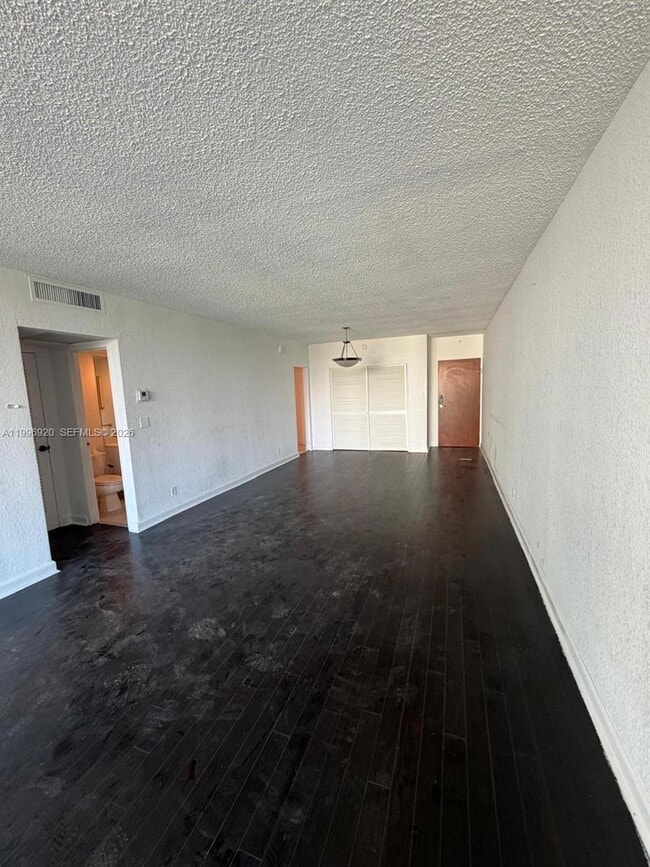Building Photo - 4001 S Ocean Dr