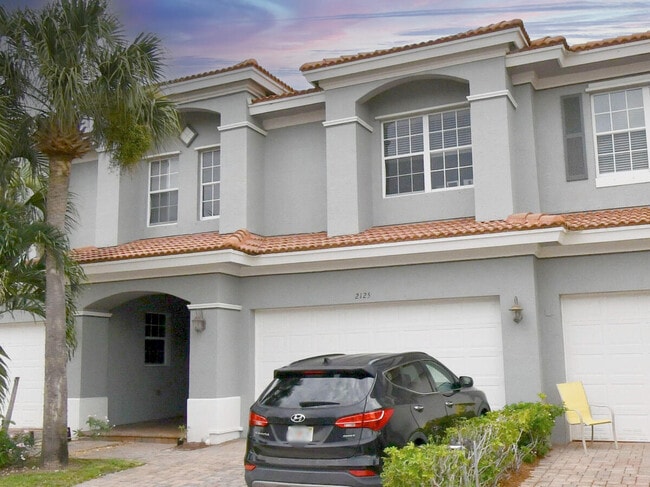 Primary Photo - 2125 SW Cape Cod Dr