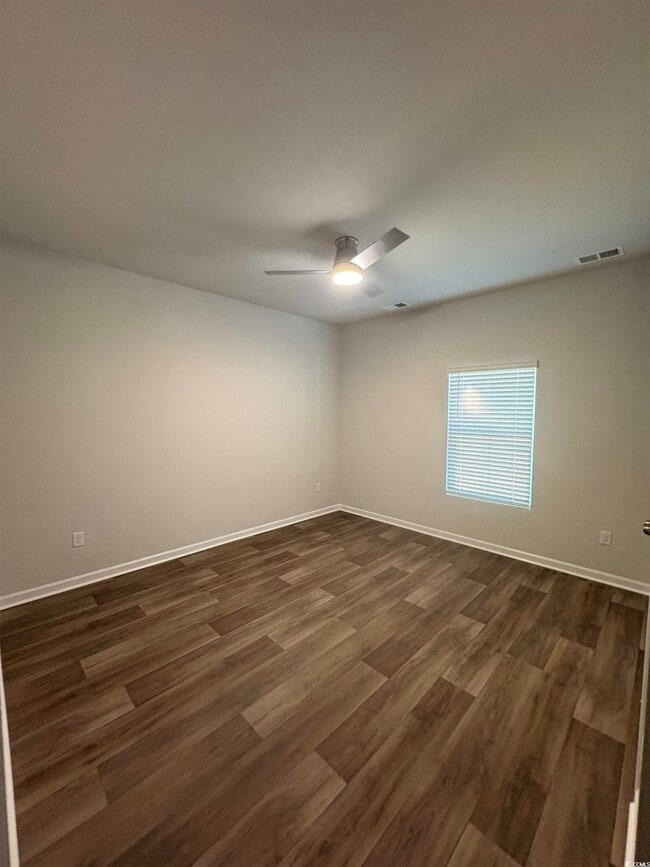 Building Photo - 820 Wapama St