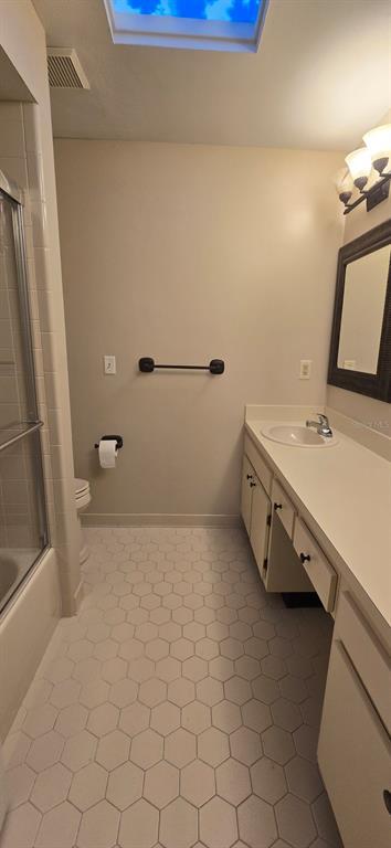 Building Photo - 1020 NE 30th Ave