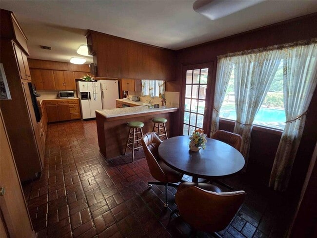 Building Photo - 402 Honeycomb Ridge