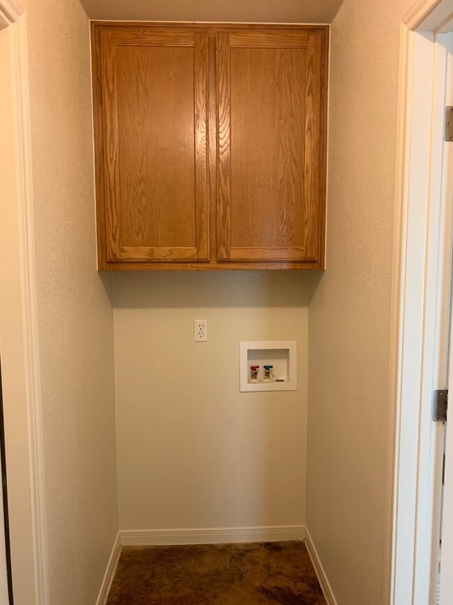 Building Photo - 4 Bdrm 2.25 Bath in Copperas Cove