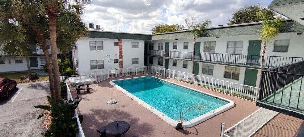 Interior Photo - Trayann Apartments - 7777 Pines Blvd