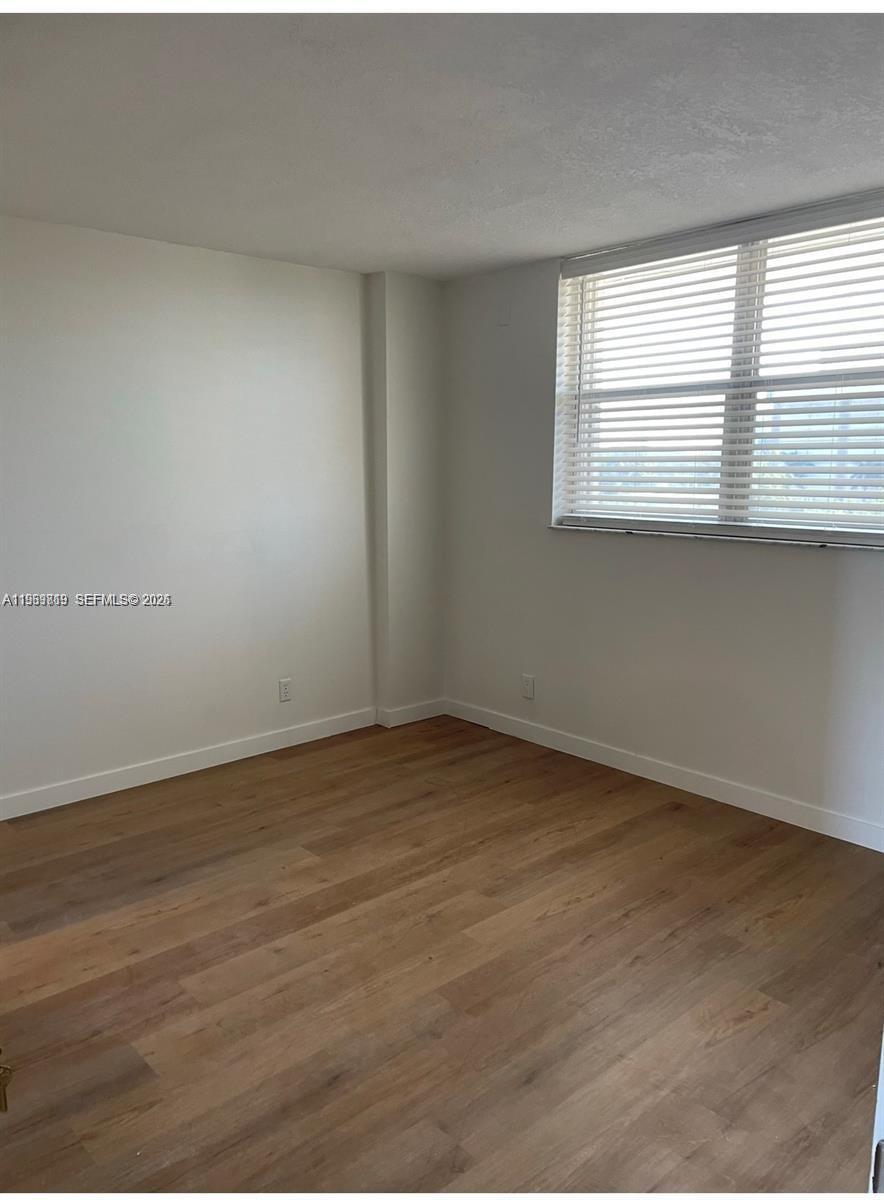 Building Photo - 1731 SE 15th St