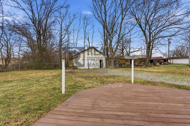 Building Photo - 6548 Old Clarksville Pike