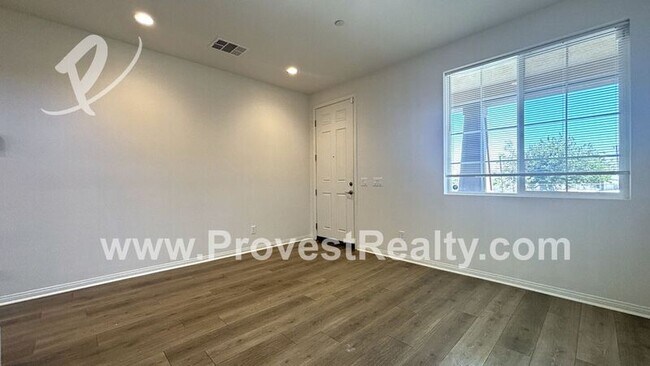 Building Photo - 10258 Tamarisk Ave