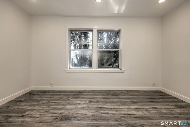 Building Photo - 330 Naugatuck Ave