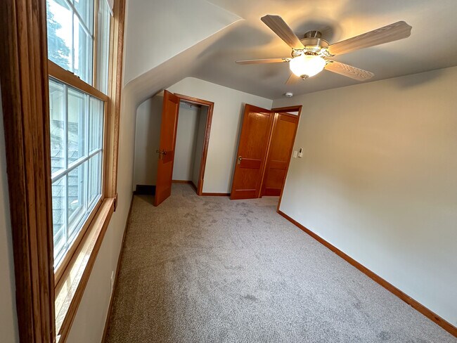 Building Photo - 1208 Baker Ave