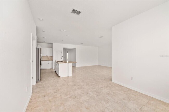 Building Photo - 6175 SW 74th Ct