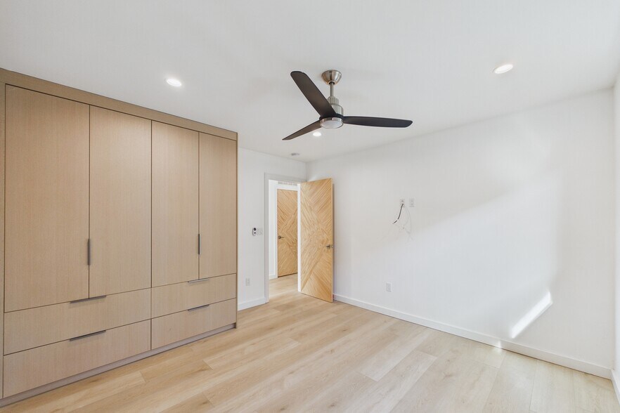 Building Photo - 2282 Whitney Ave