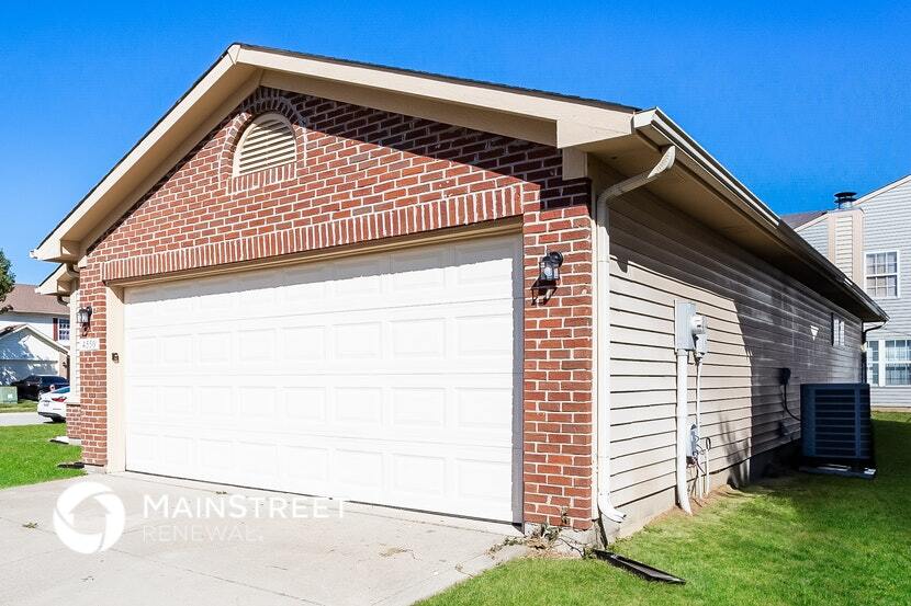 Building Photo - 4550 Riverbrook Ln