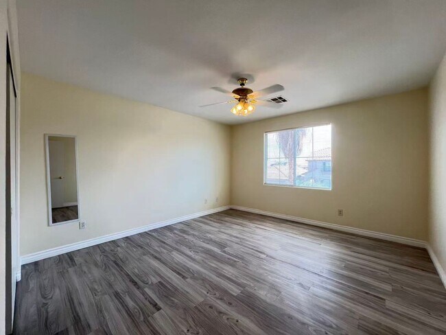 Building Photo - 8480 Garnet Peak Ct