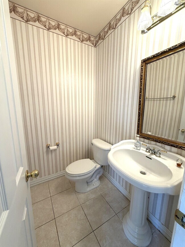 Building Photo - 4506 Hollow Ridge Dr