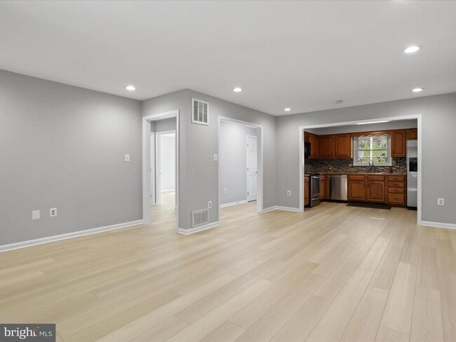 Building Photo - 614 Mt View St