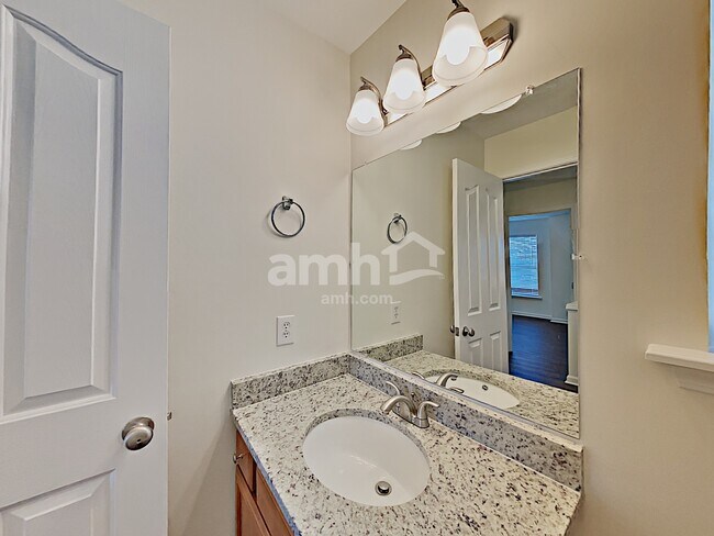 Building Photo - 511 Whitewater Ln